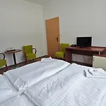 Aldeamento Turístico Geyserpark Village 3*