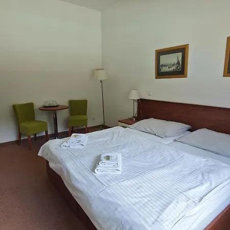 Geyserpark Village 3* Κάρλοβι Βάρι