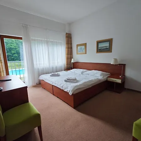 Geyserpark Village Feriepark 3*